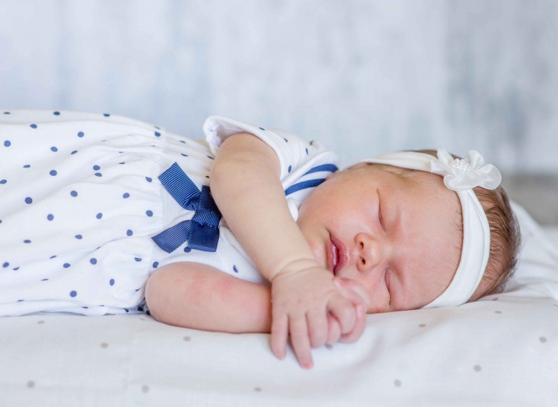 一岁宝宝不睡枕头危害如何挑选婴儿枕头
