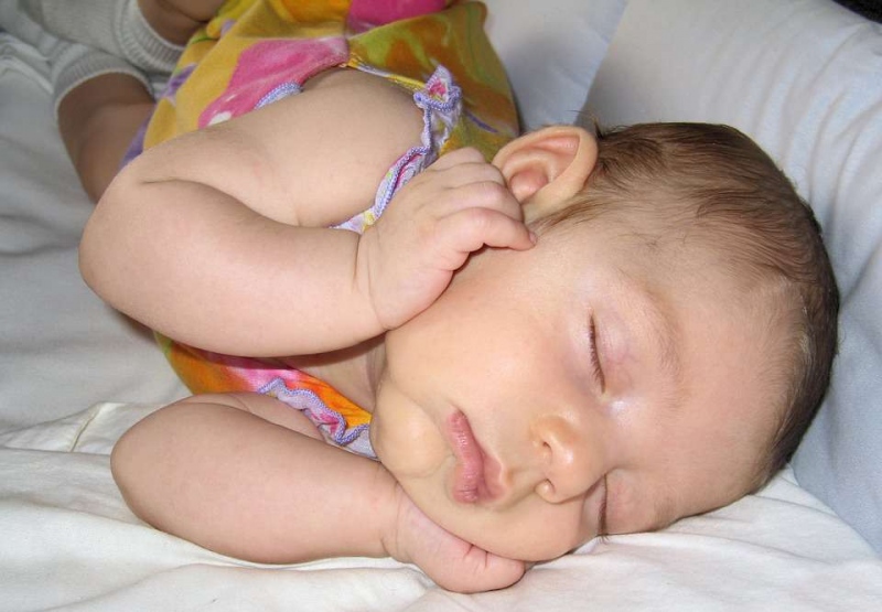 5个月宝宝的发育指标是什么5个月宝宝的早教方法有哪些