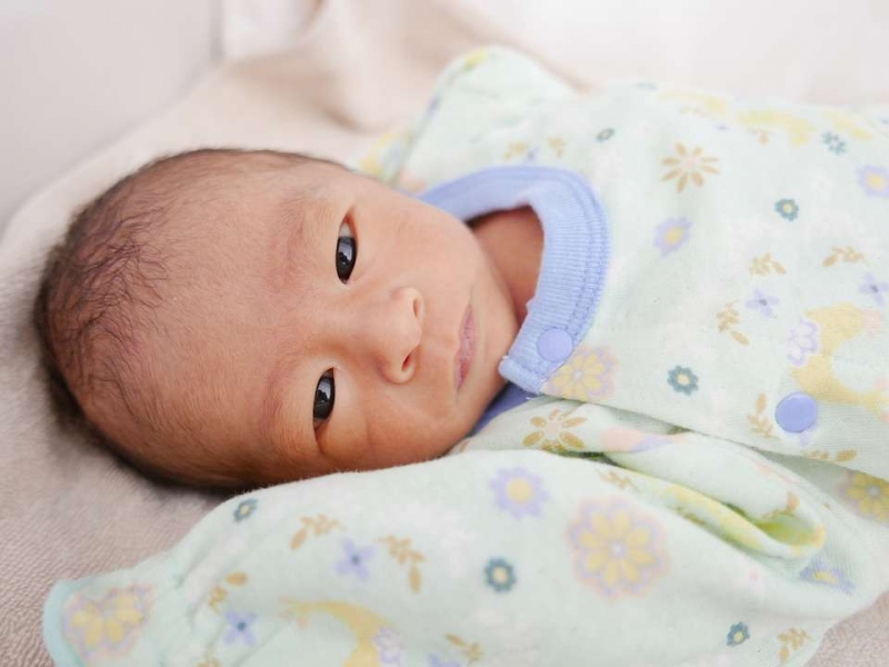 新生儿有时会咳几声正常吗新生儿咳嗽怎么办