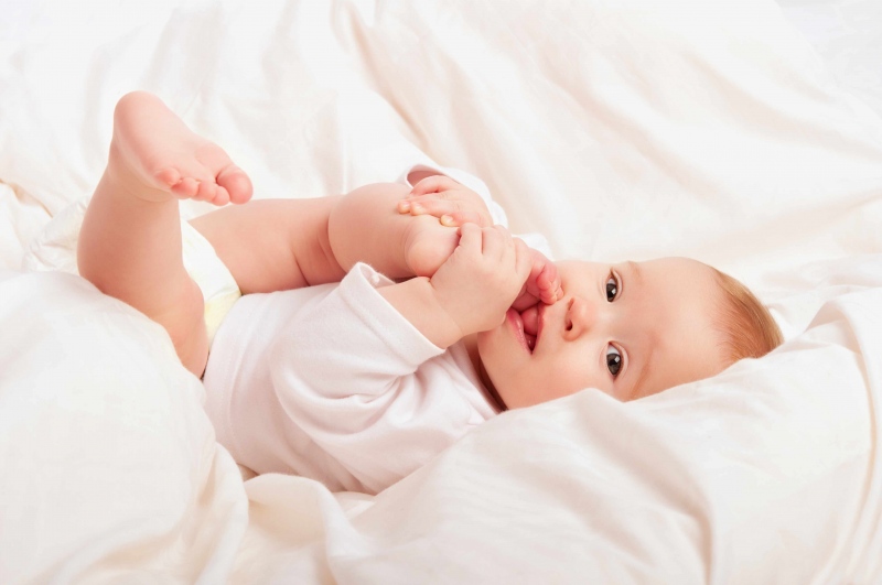 两个月的宝宝身体发育状况两个月宝宝的智力开发